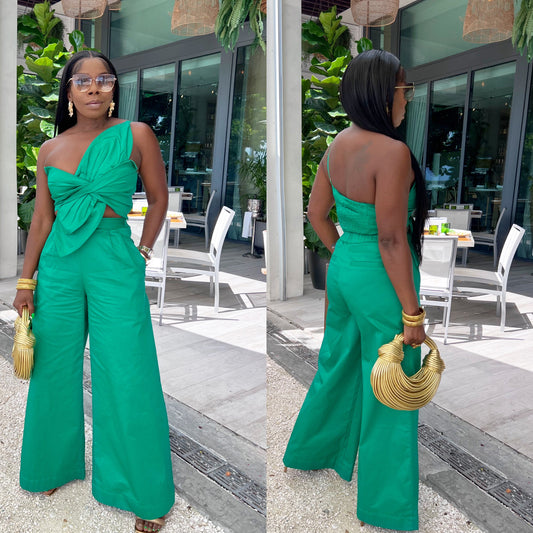 Stylish Kelly Green Two-Piece Pants Set: Chic & Comfortable Fashion