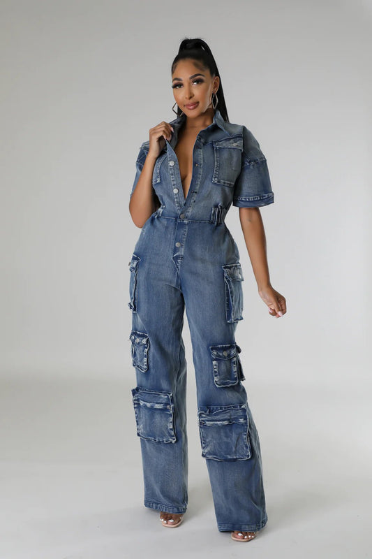 Exploring the Elegance: A Standout Denim Jumpsuit That Blends Comfort and Style